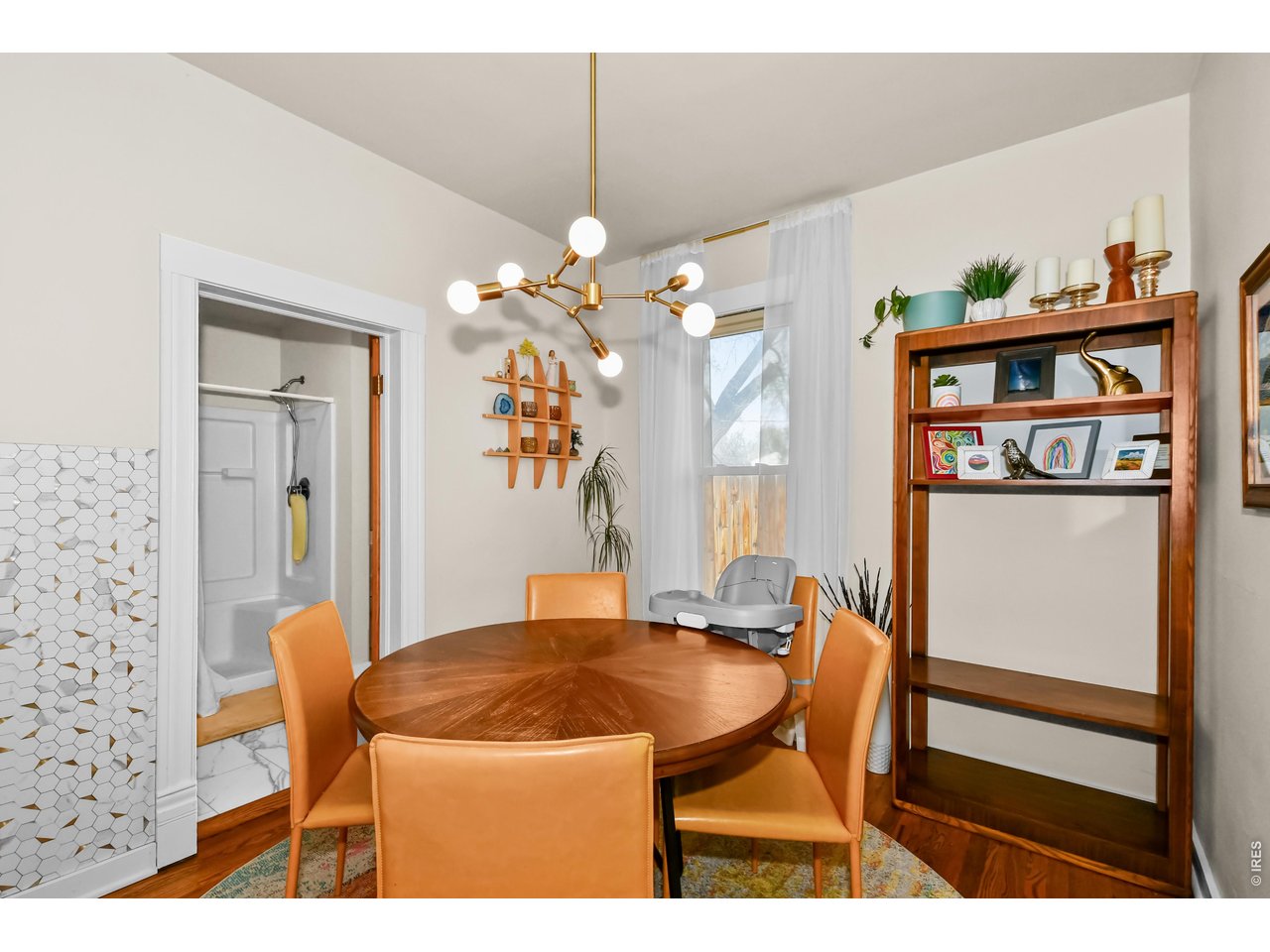 222 Maple Ave