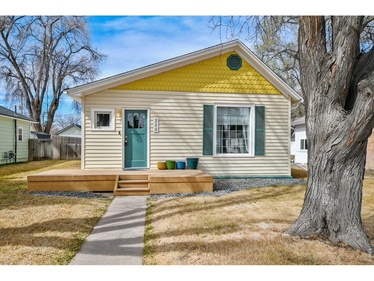 222 Maple Ave