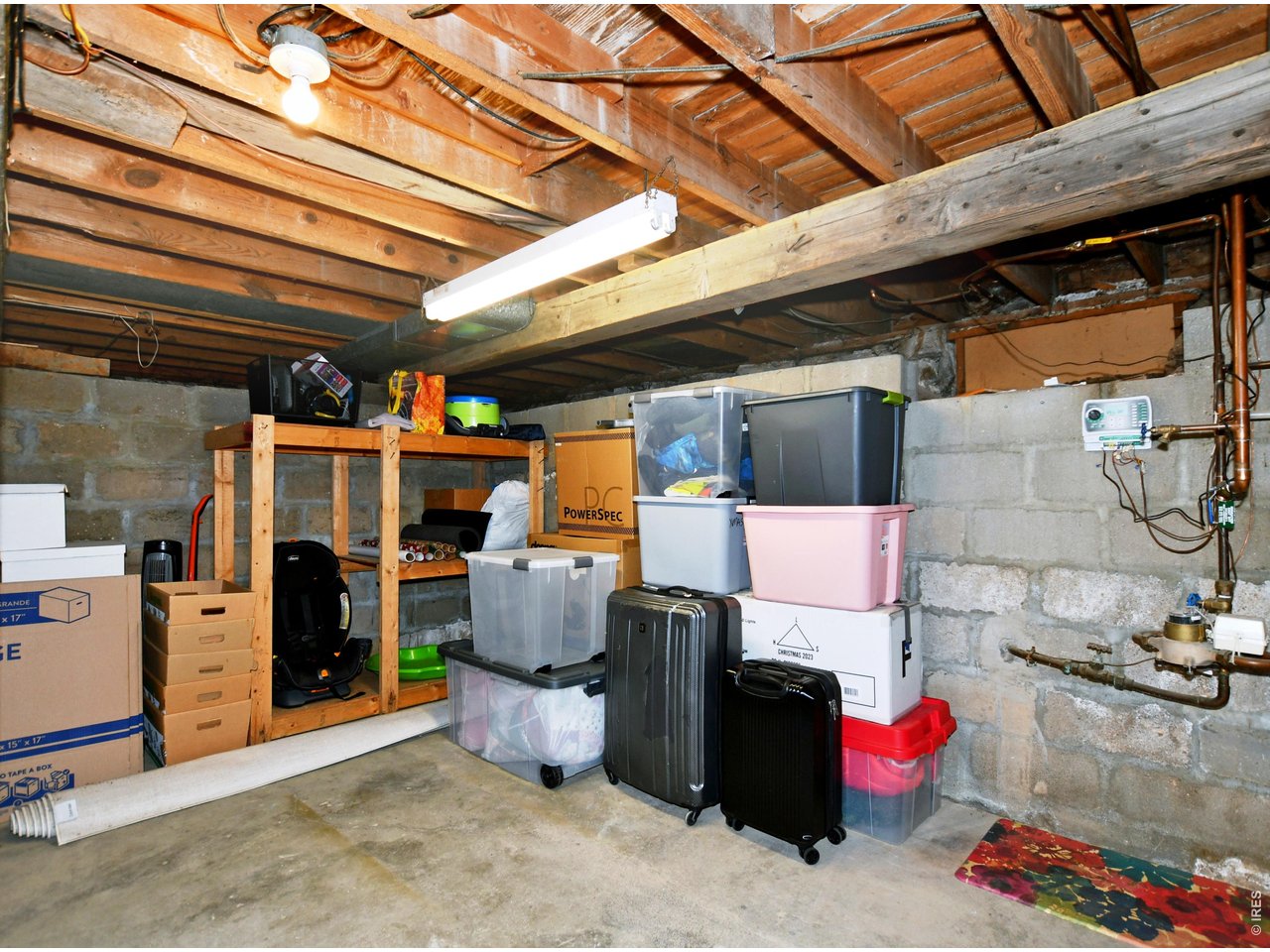 222 Maple Ave