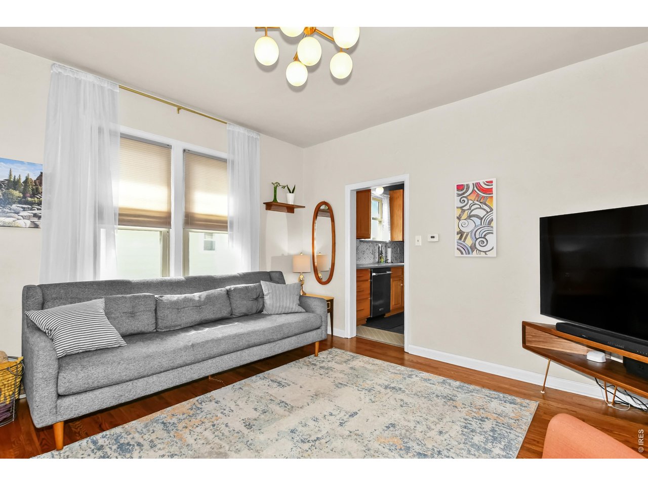 222 Maple Ave