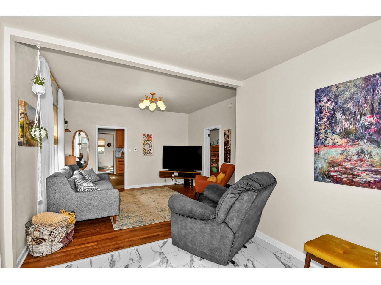 222 Maple Ave