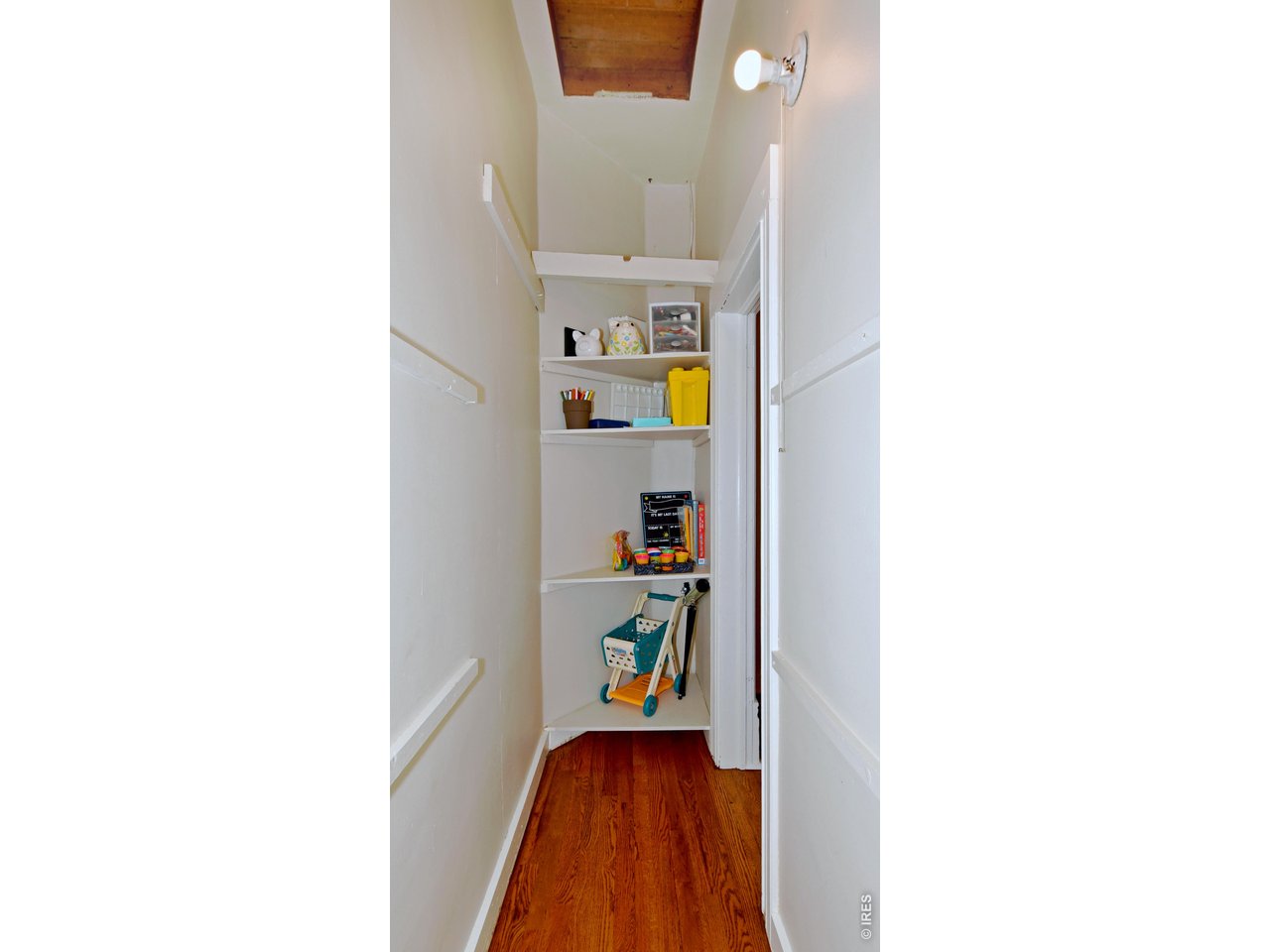 222 Maple Ave