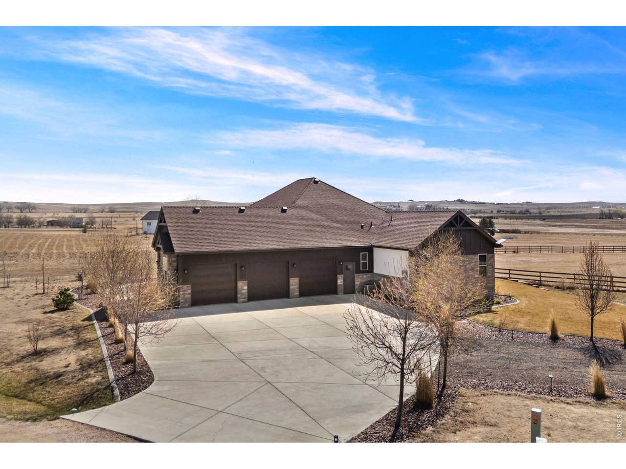 5821 Dakota Ct