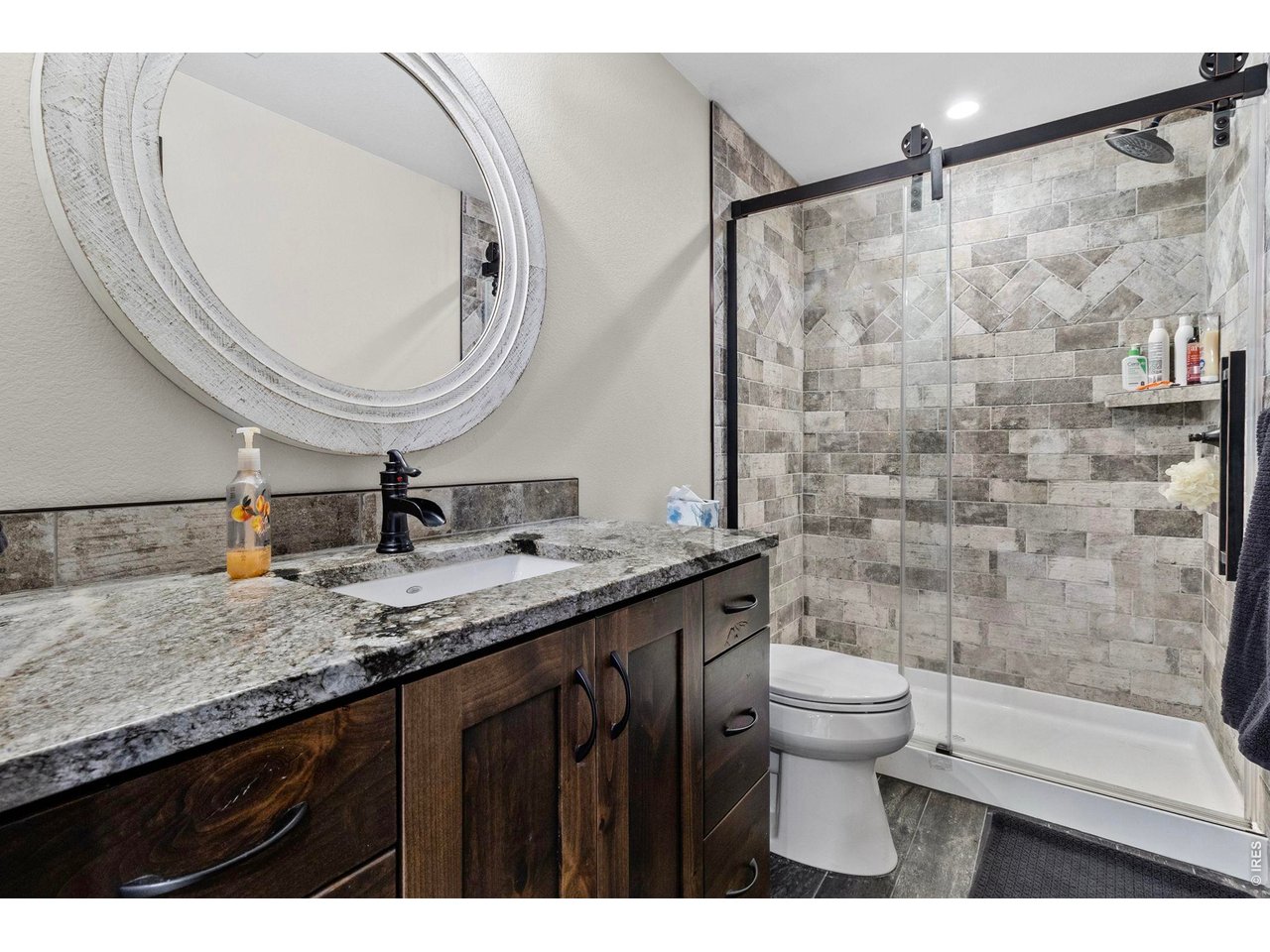 5821 Dakota Ct