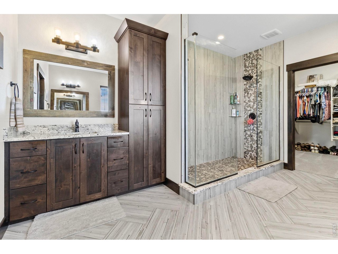 5821 Dakota Ct
