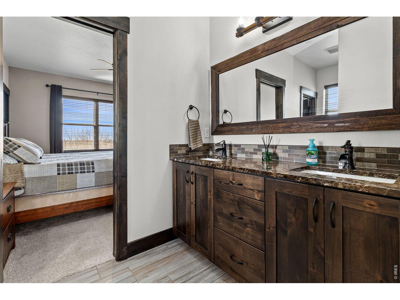 5821 Dakota Ct