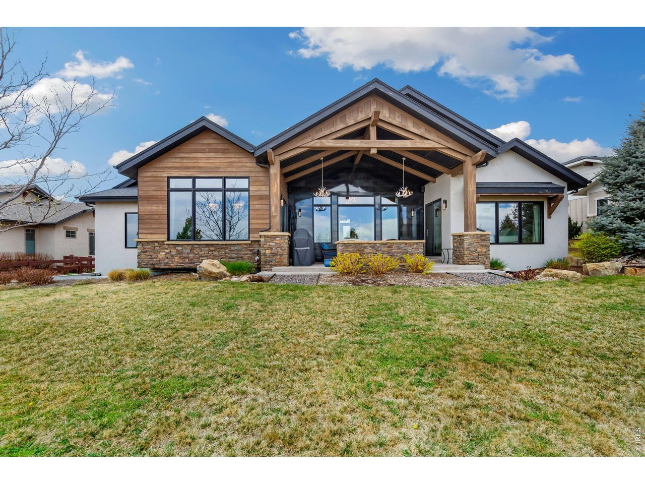 3922 Ridgeline Dr
