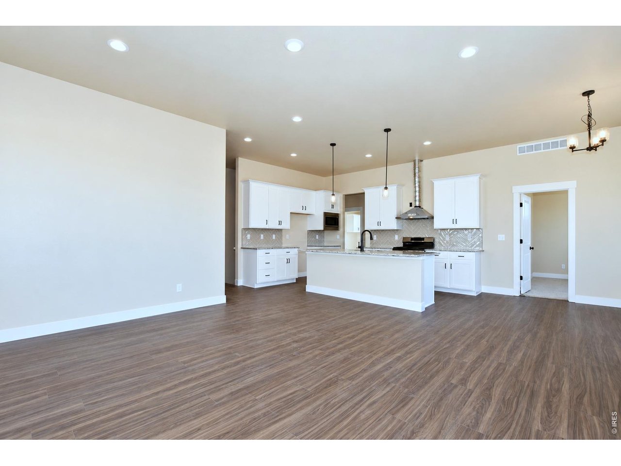 1201 106th Ave