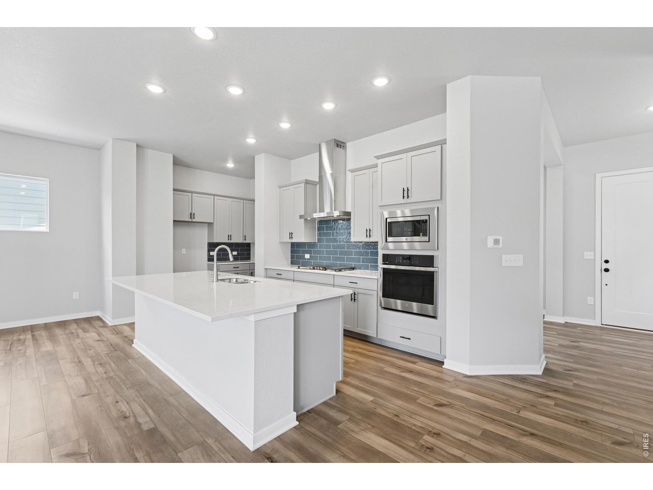 2749 Blue Iris Dr