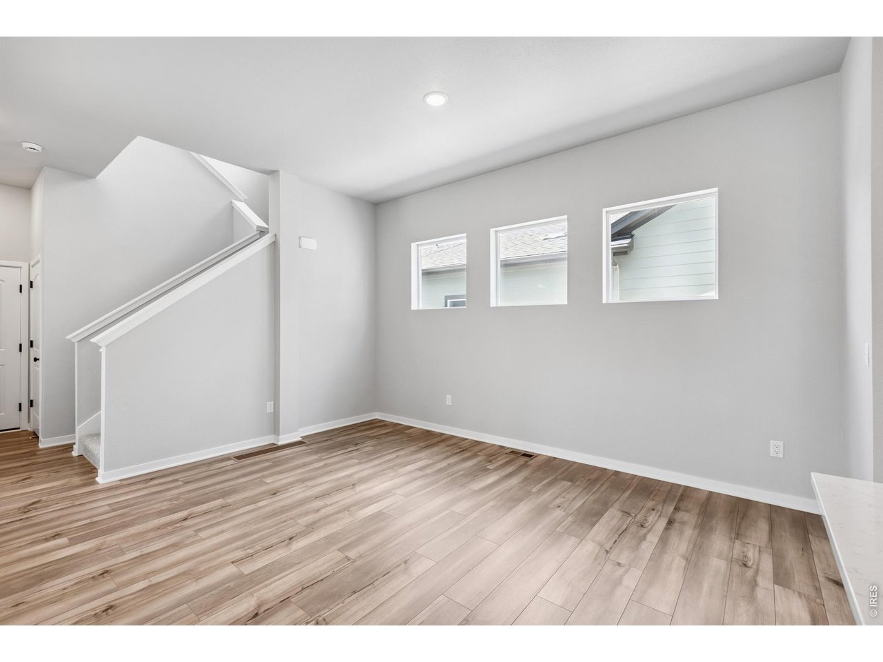 2749 Blue Iris Dr