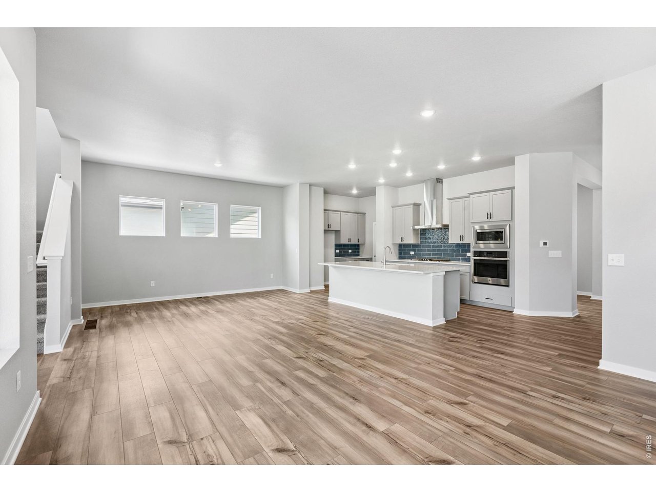 2749 Blue Iris Dr