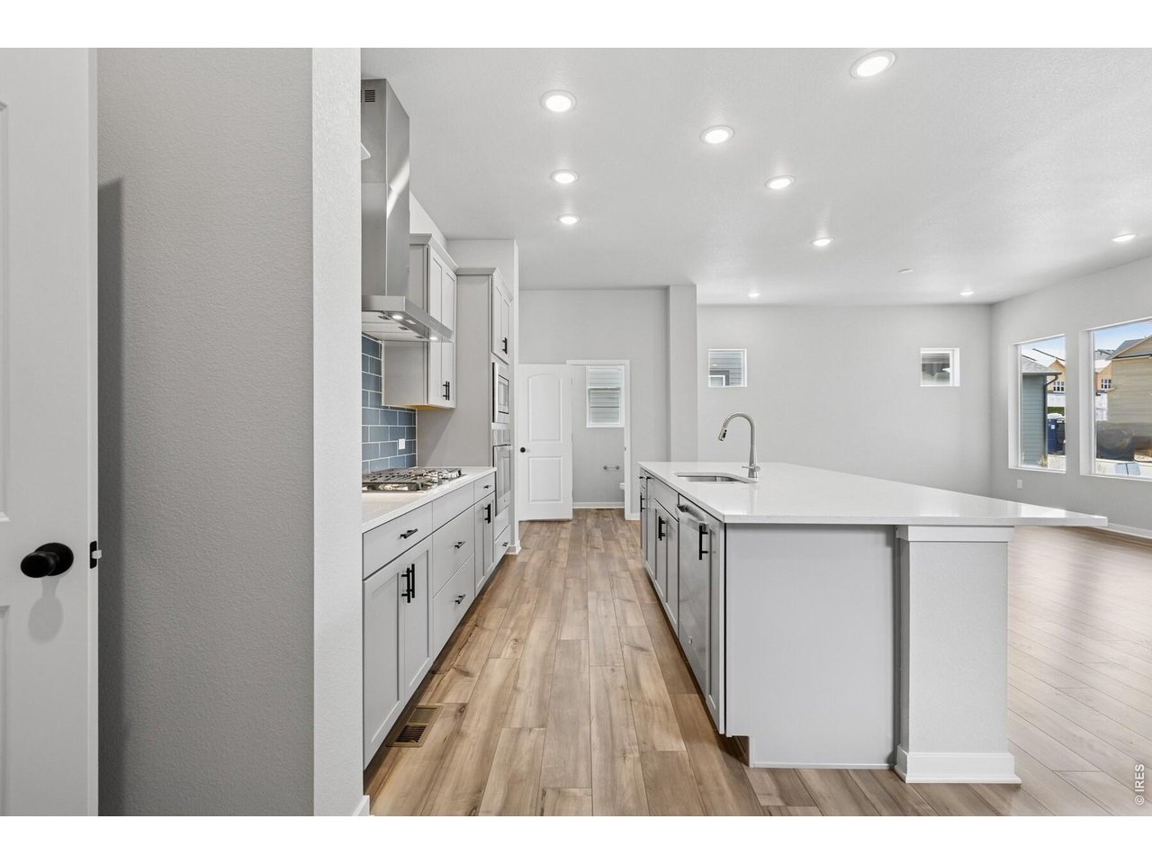 2749 Blue Iris Dr