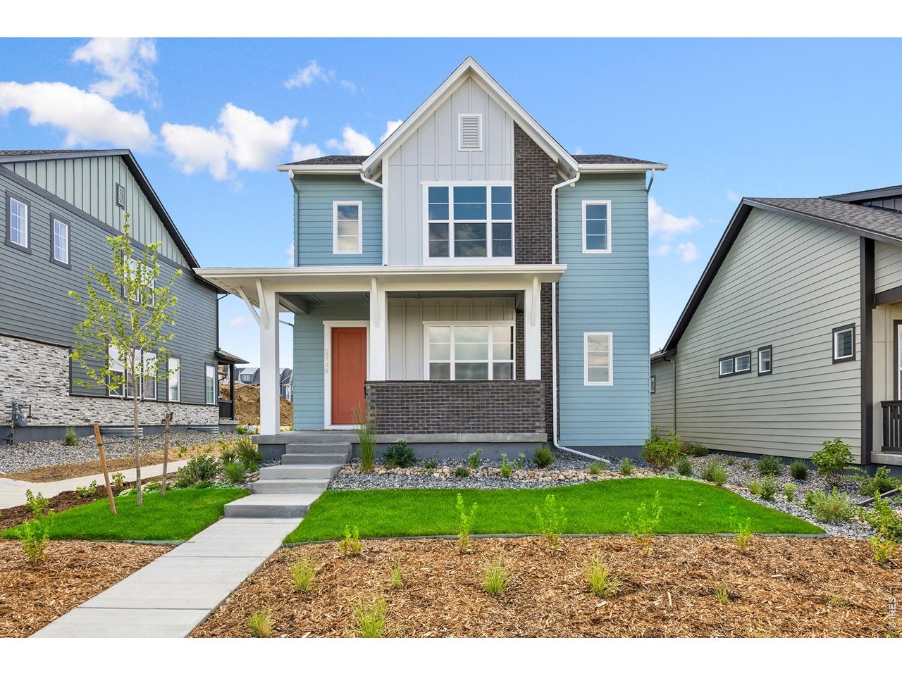 2749 Blue Iris Dr