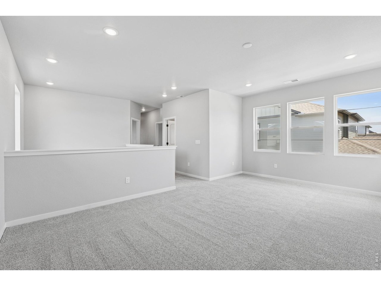 2749 Blue Iris Dr
