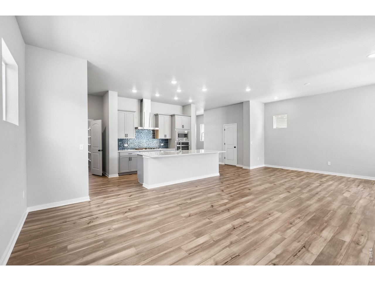 2749 Blue Iris Dr