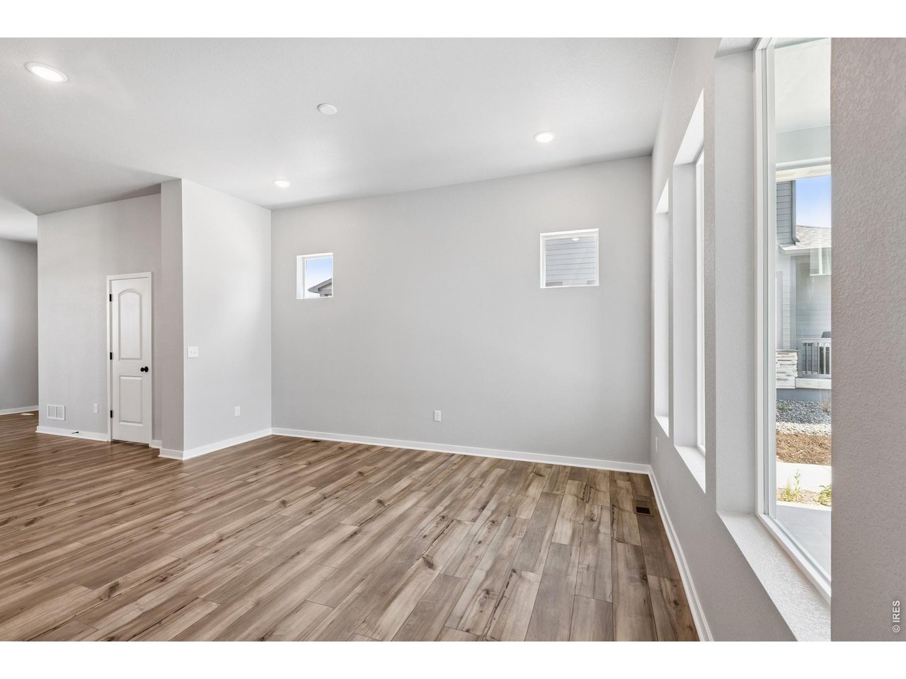 2749 Blue Iris Dr