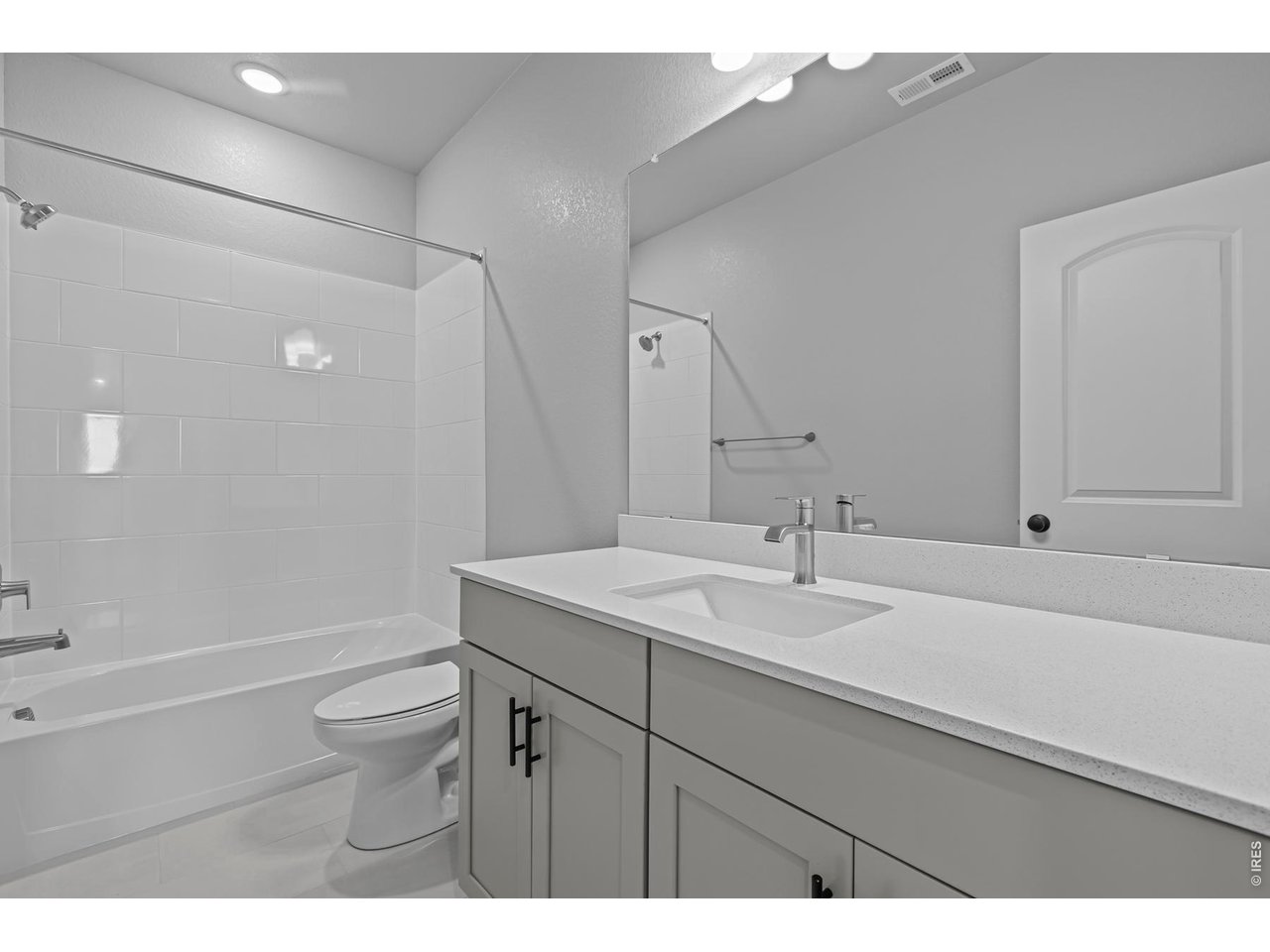 2769 Blue Iris Dr