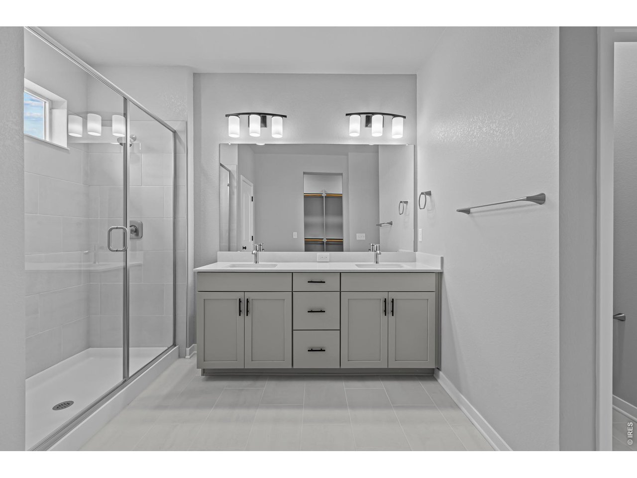 2769 Blue Iris Dr
