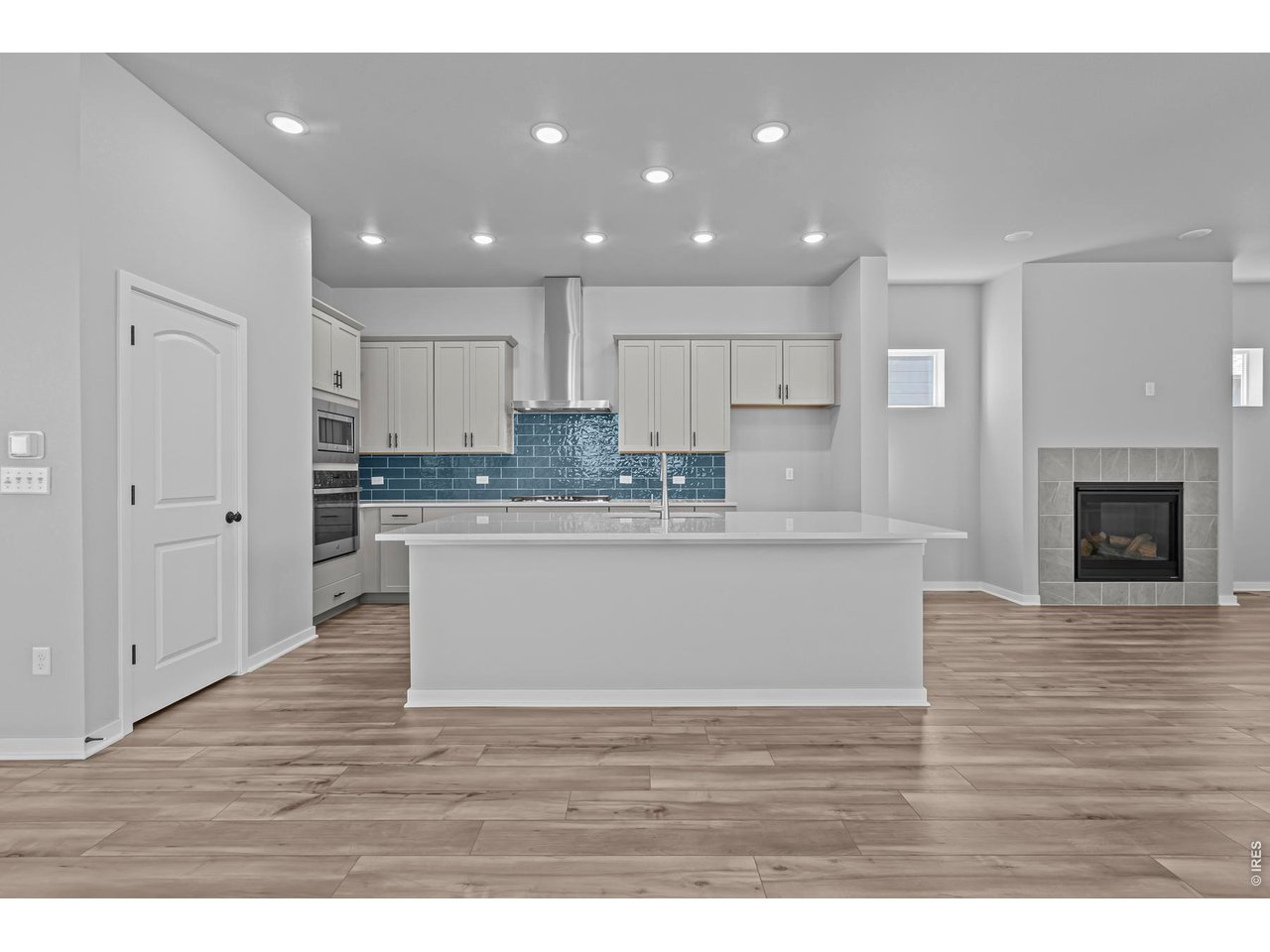 2769 Blue Iris Dr