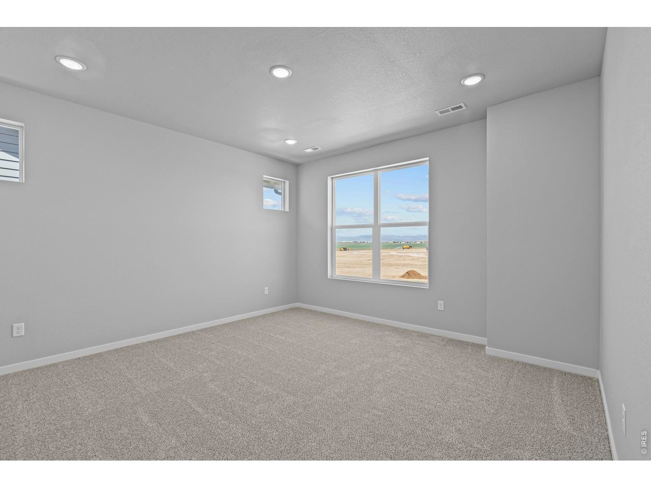 2769 Blue Iris Dr