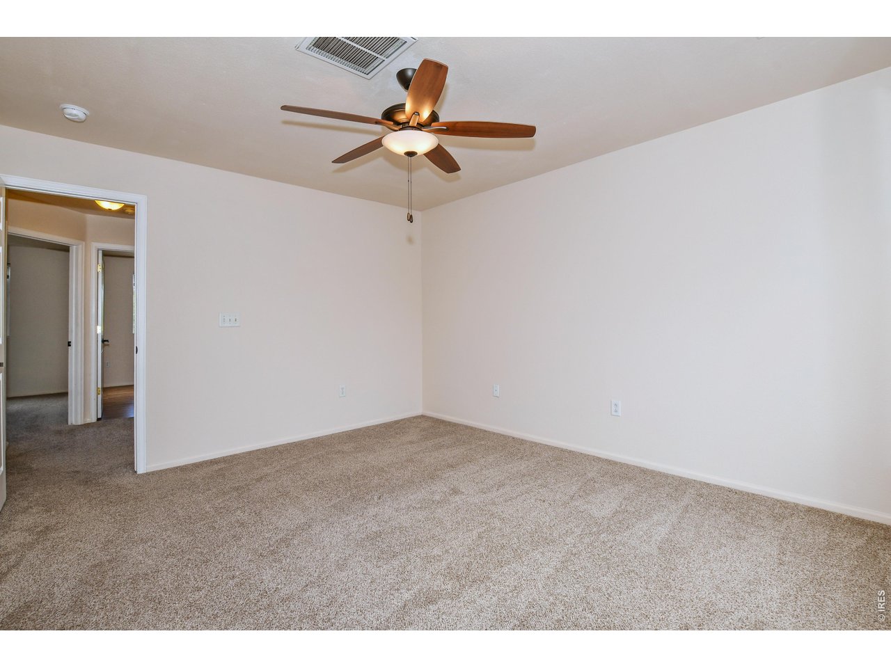 1216 102nd Ave