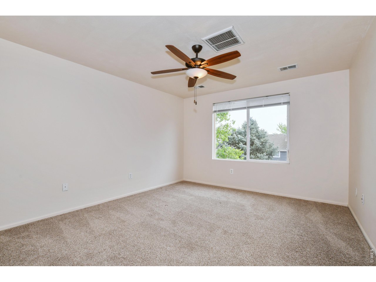 1216 102nd Ave