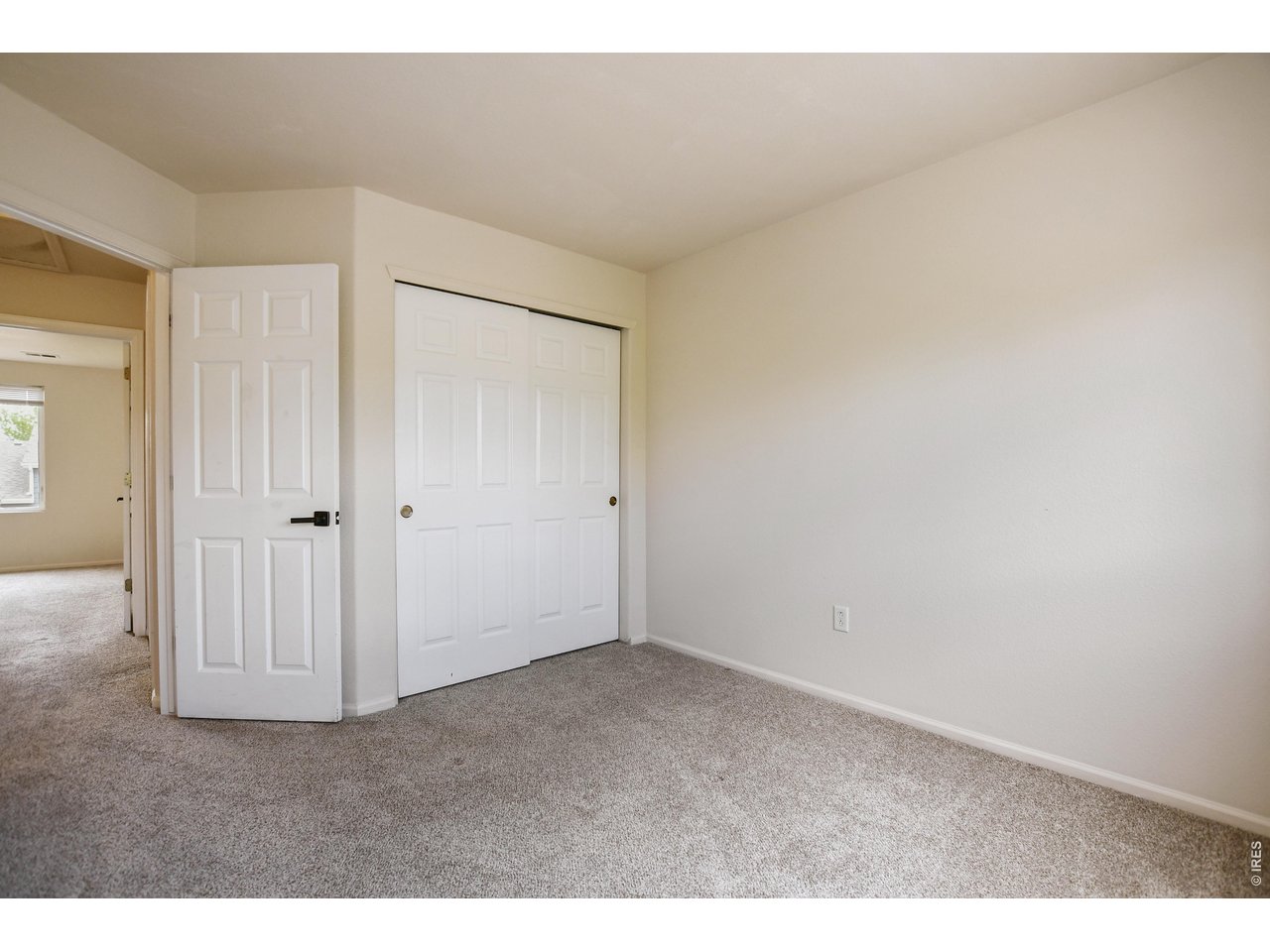1216 102nd Ave