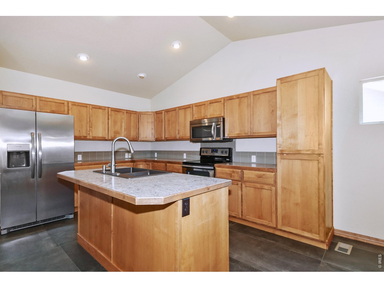 4479 Bragg Ln