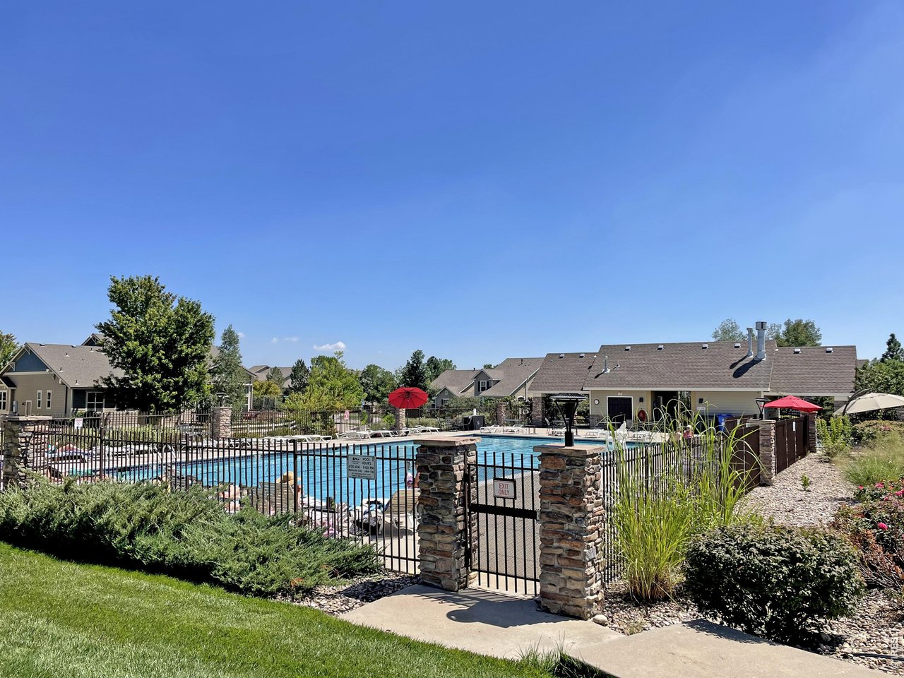 3242 Sedgwick Cir