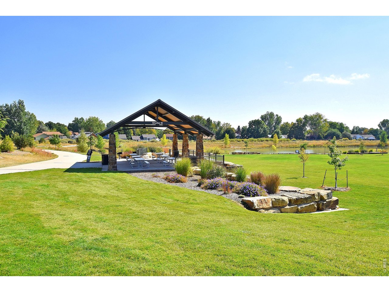 3242 Sedgwick Cir
