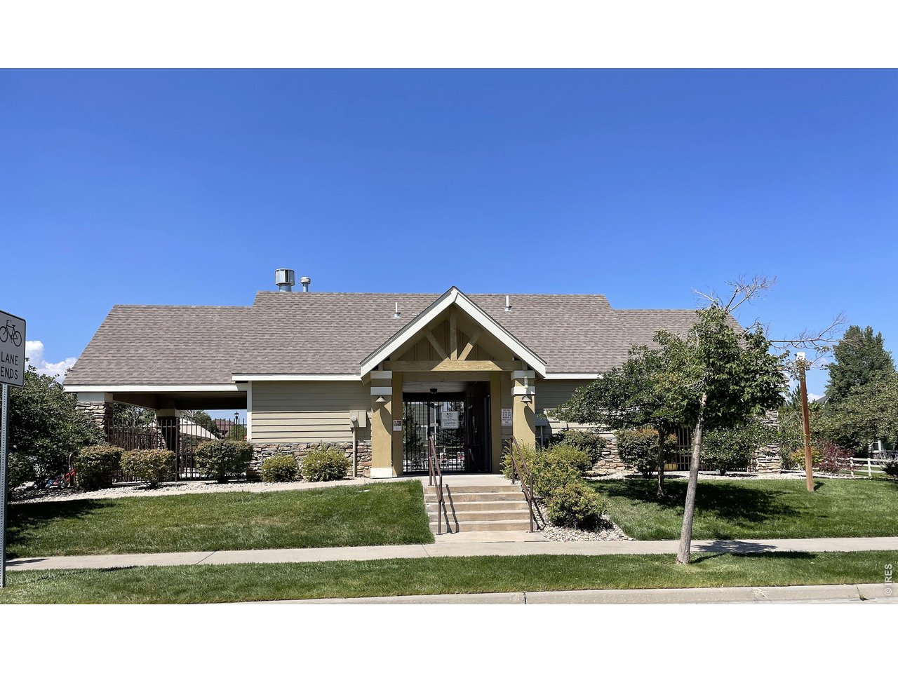3242 Sedgwick Cir