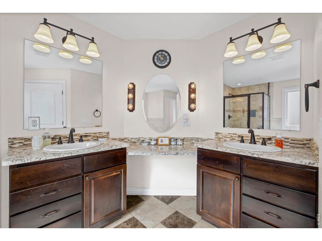 1302 Park Ridge Dr