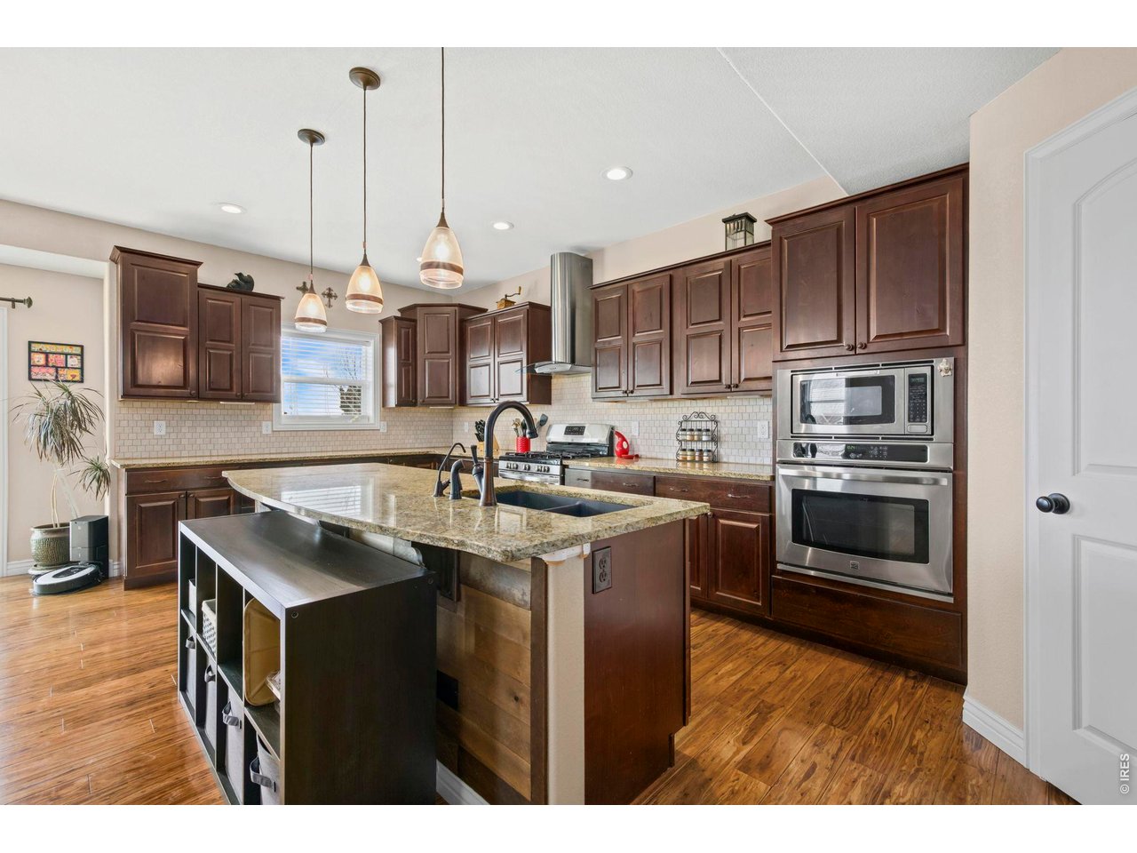 1302 Park Ridge Dr