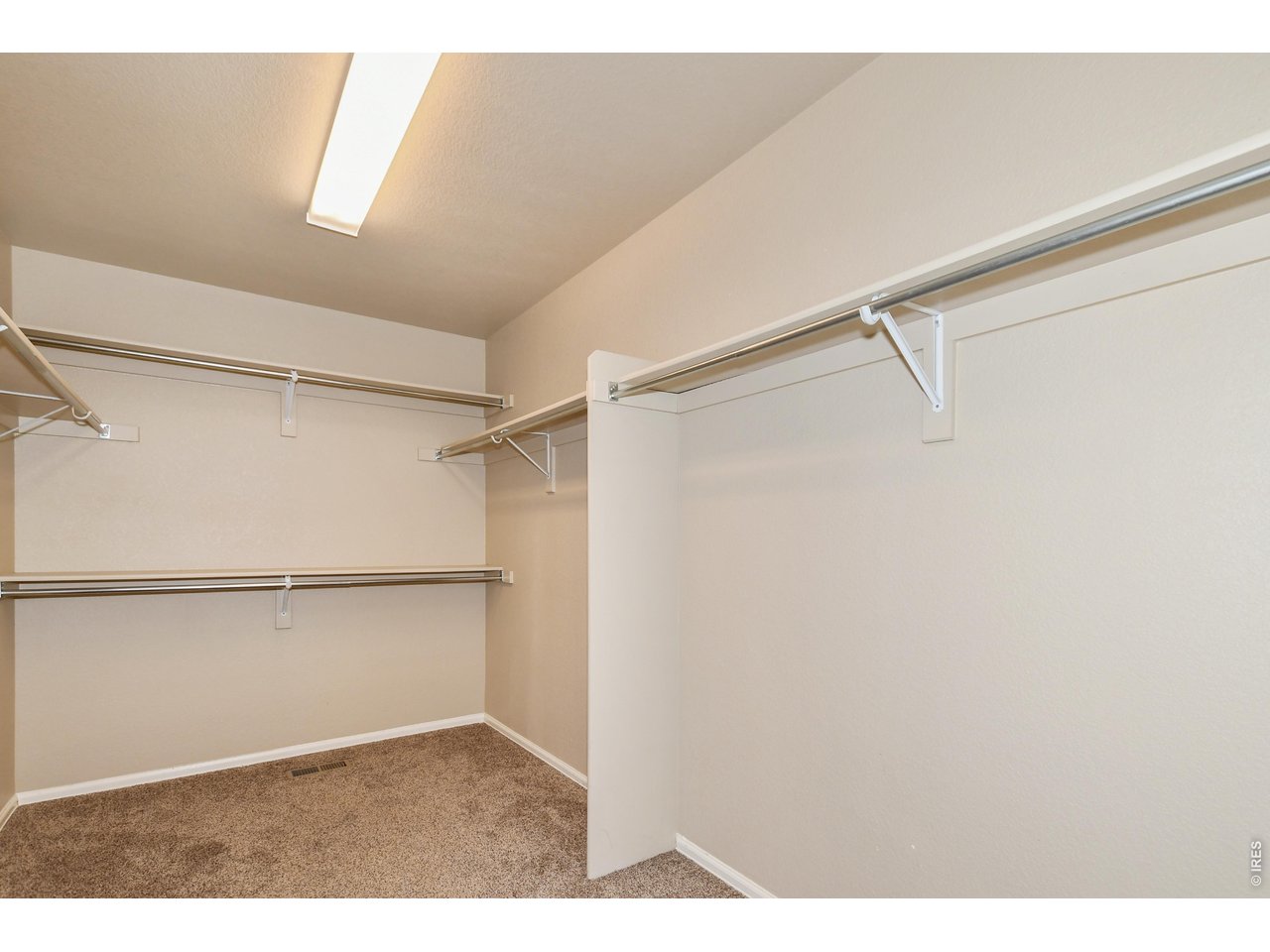 2157 Longfin Dr