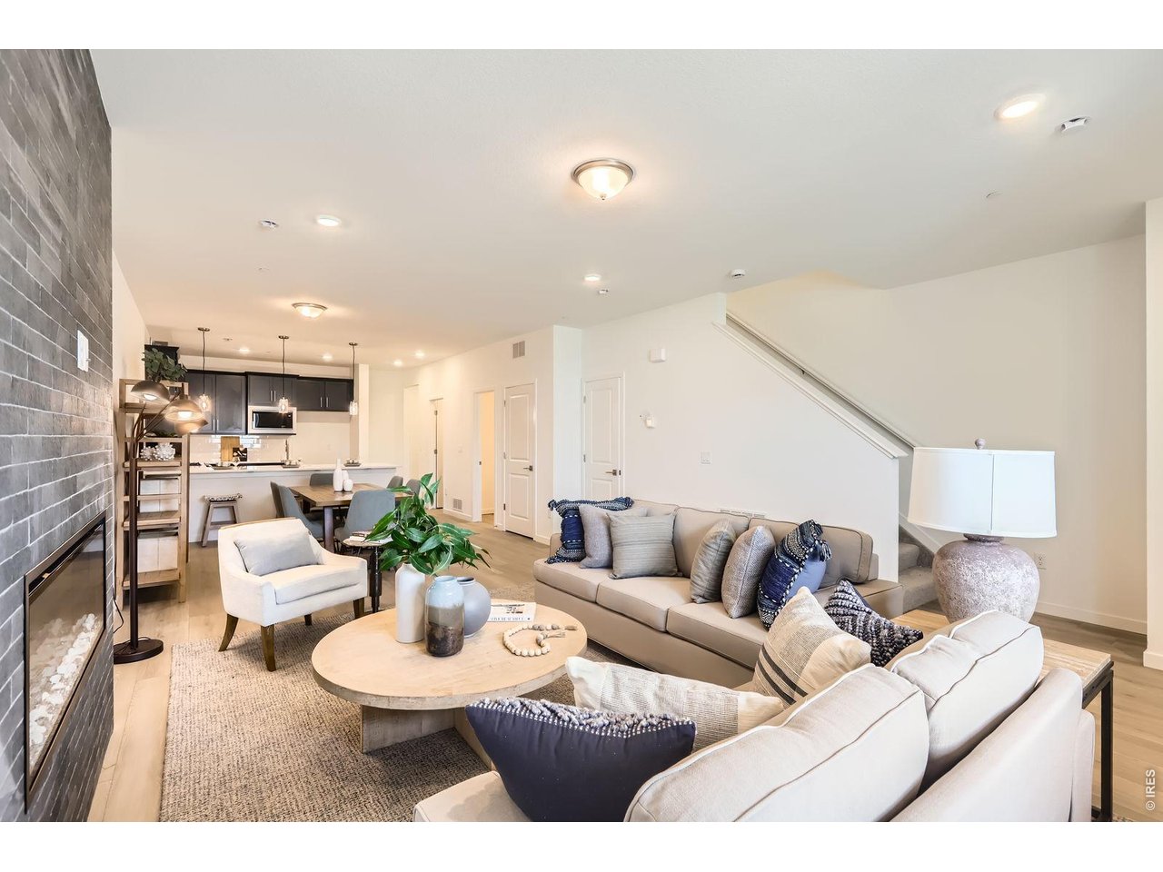 2844 Bear Springs Cir