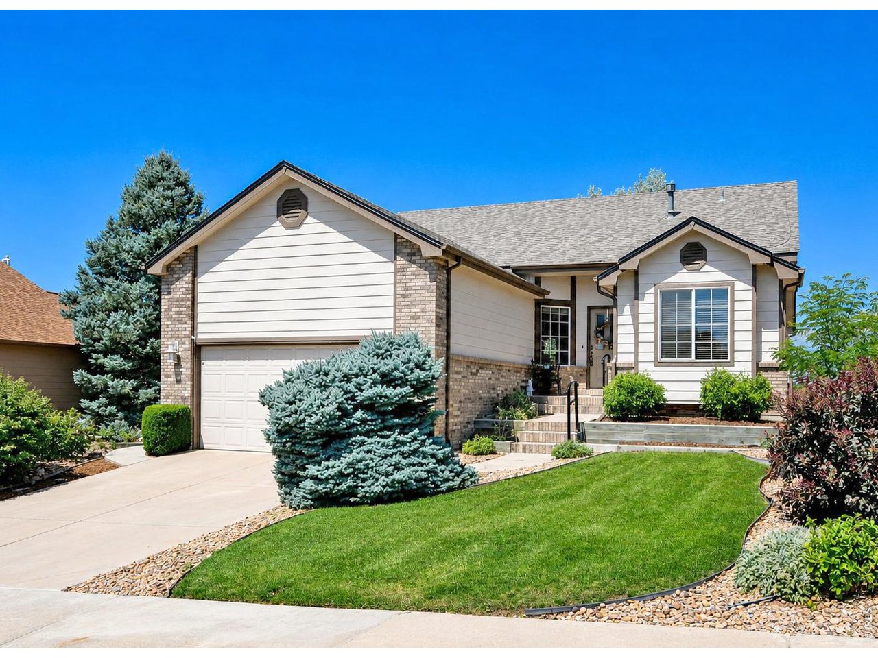 2280 Birdie Way