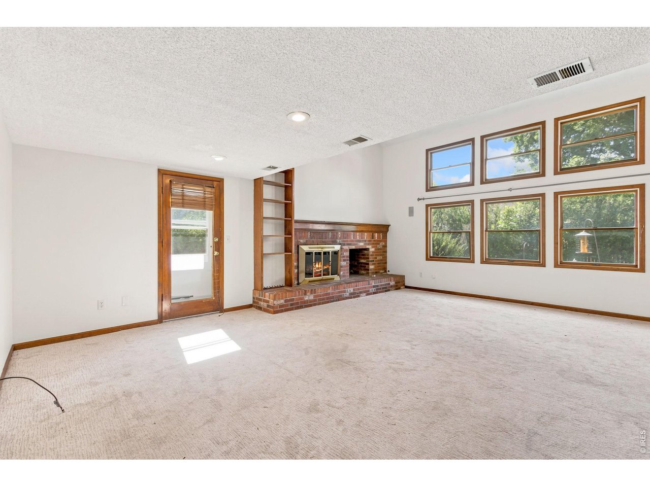 1337 Ticonderoga Dr
