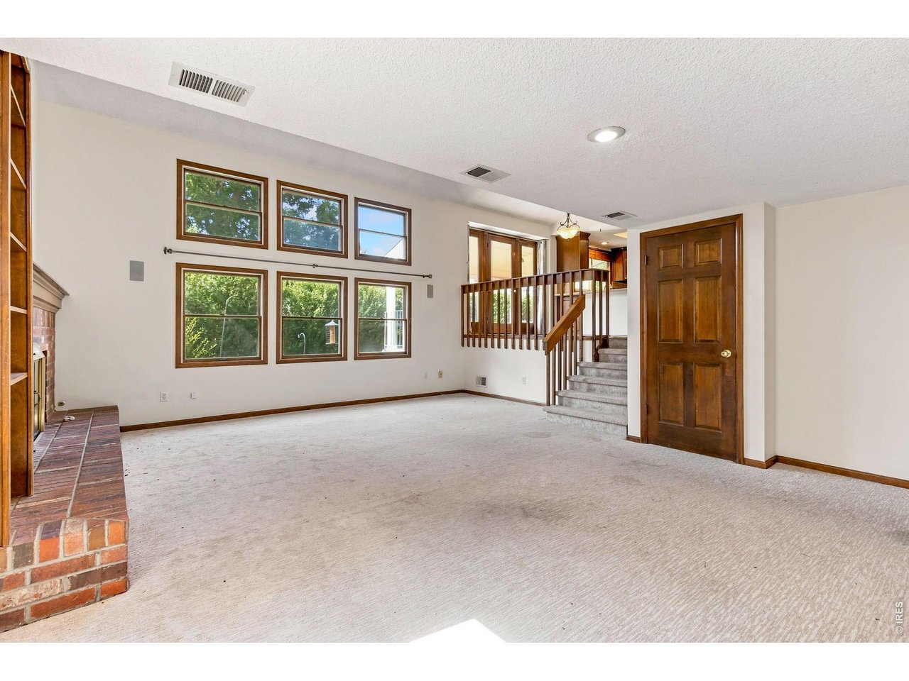 1337 Ticonderoga Dr
