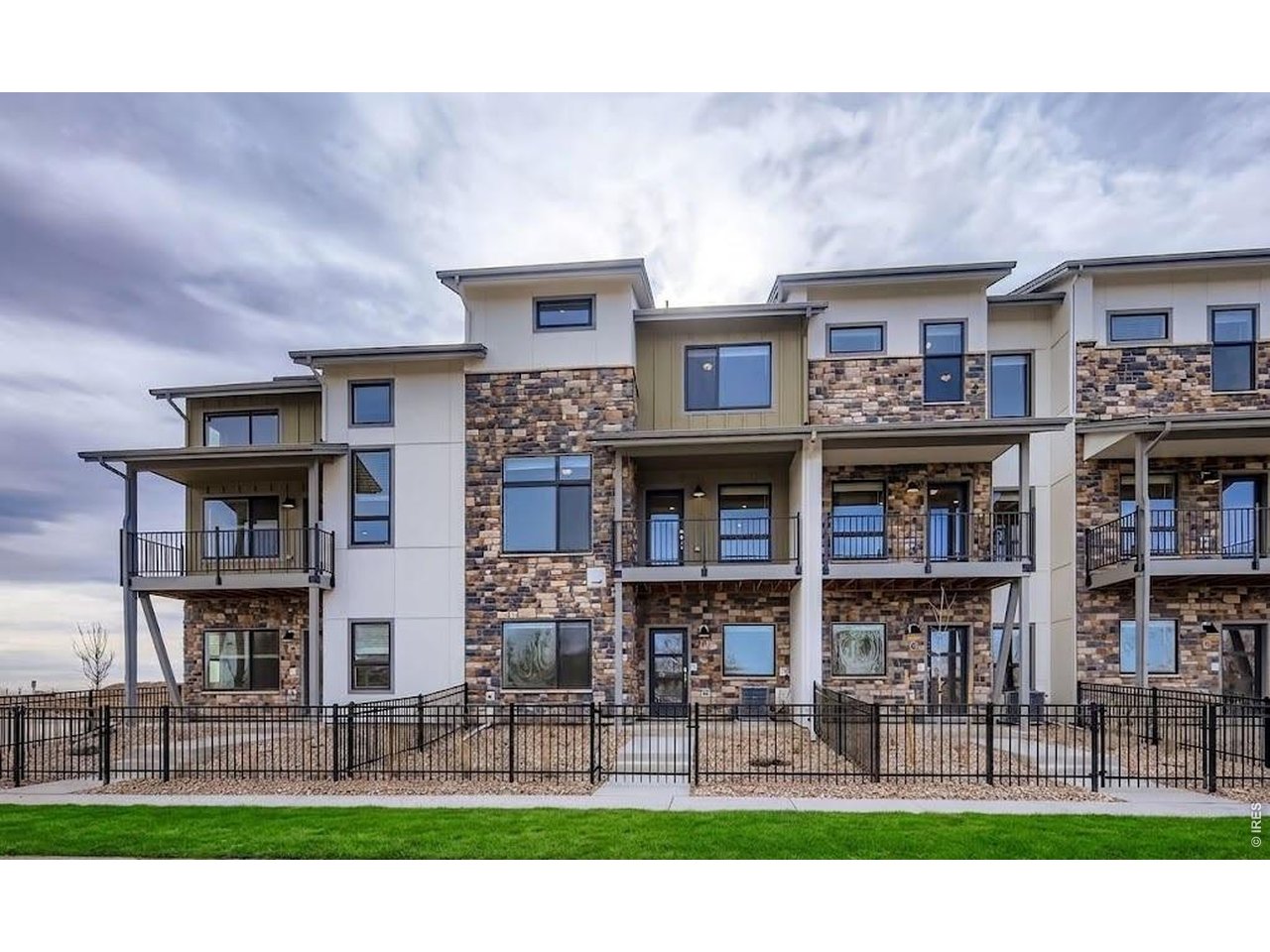 1003 Schlagel St 7