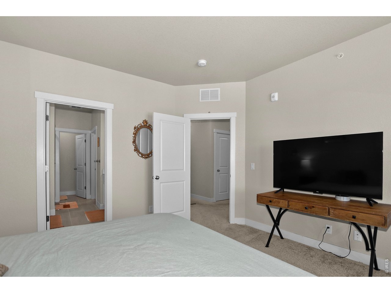6826 School House Dr 203
