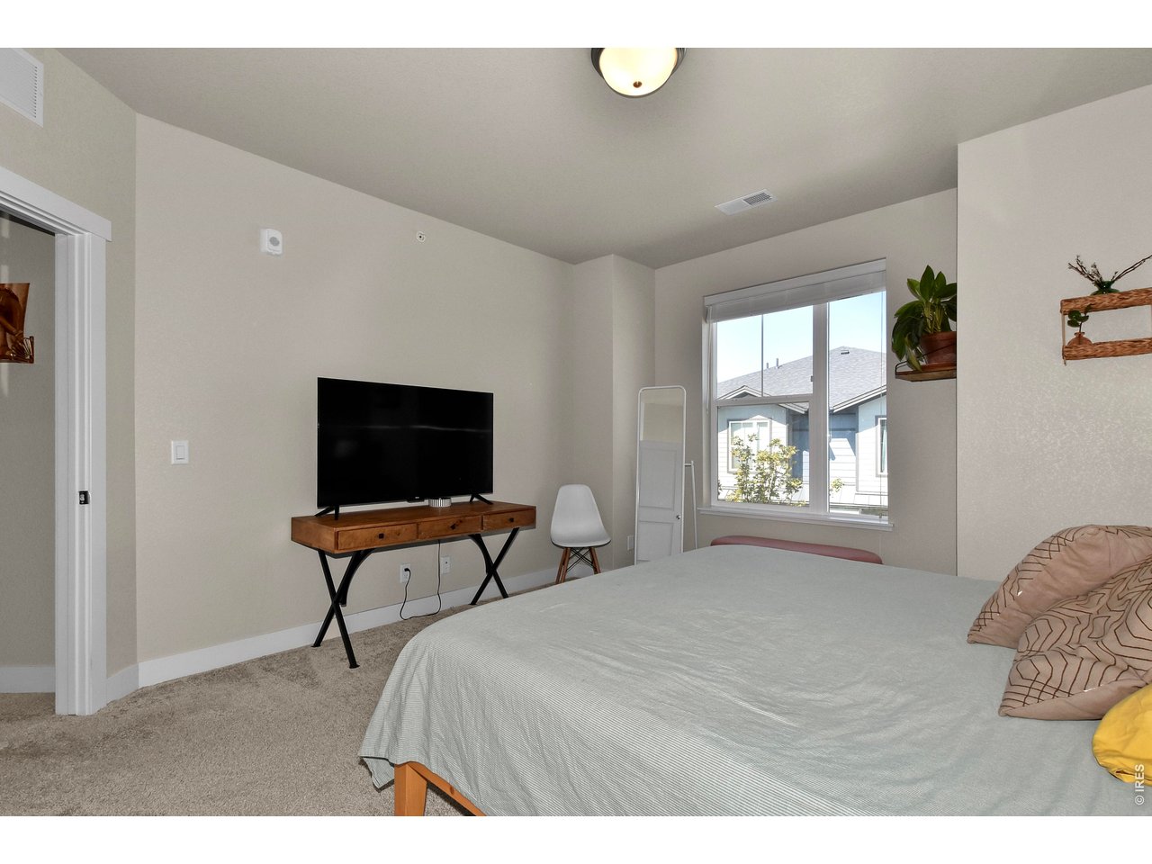6826 School House Dr 203
