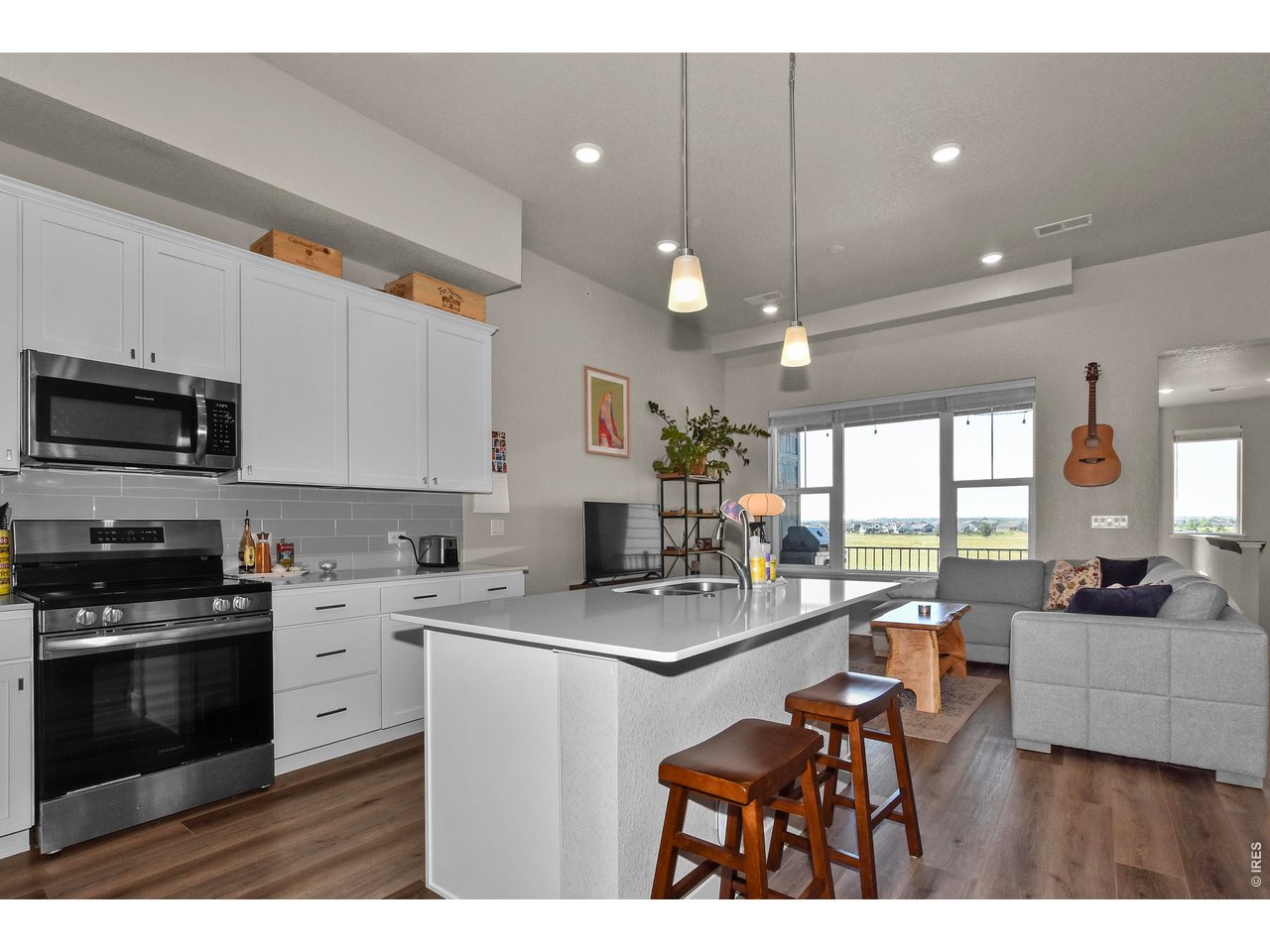 6826 School House Dr 203