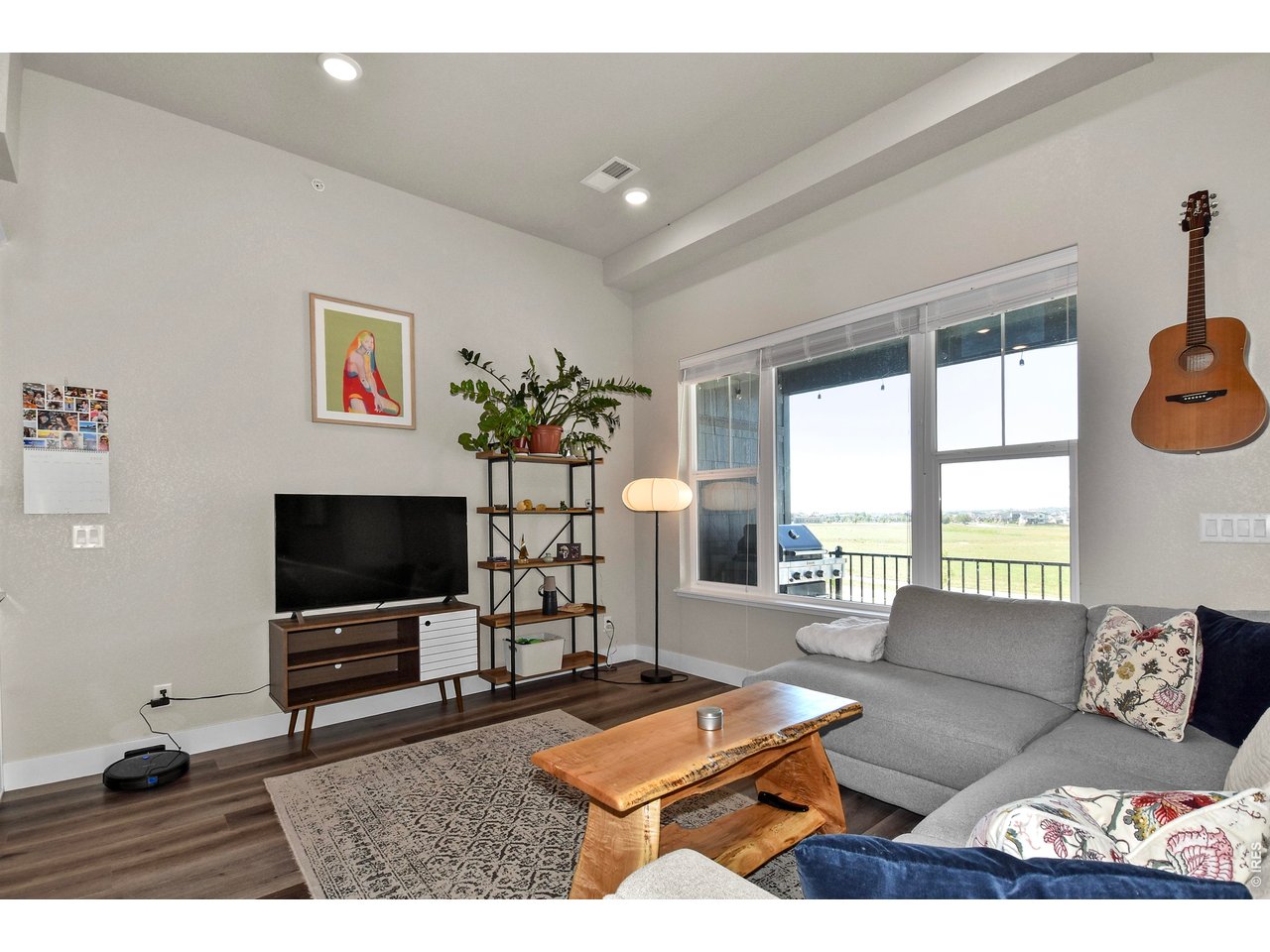 6826 School House Dr 203