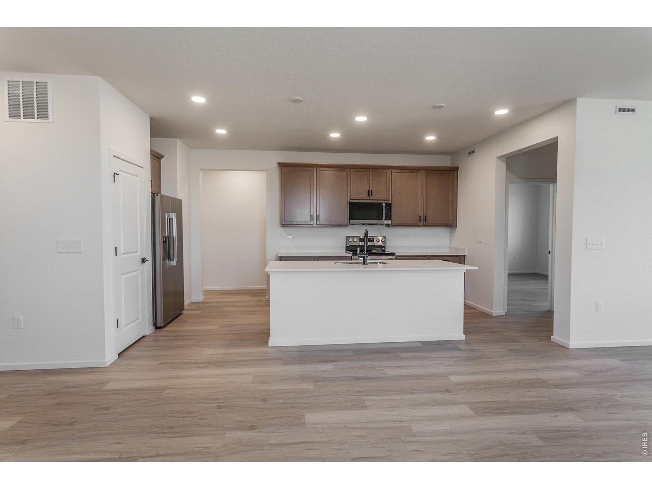3152 Tourmaline Pl