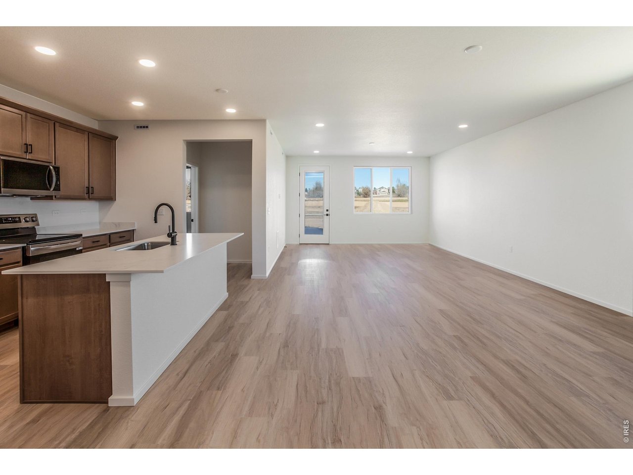 3152 Tourmaline Pl