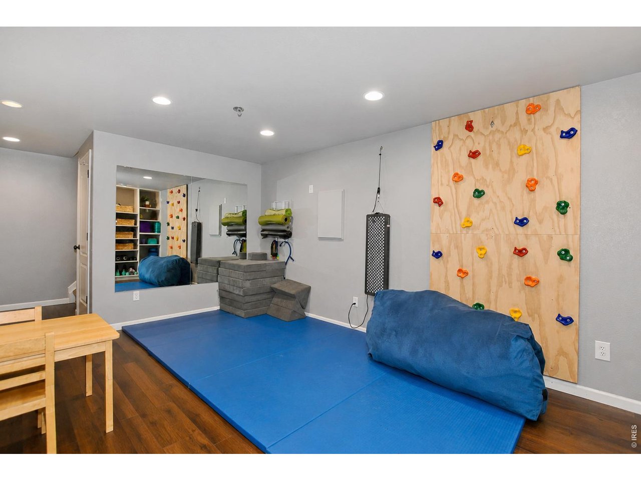 1414 Canal Dr