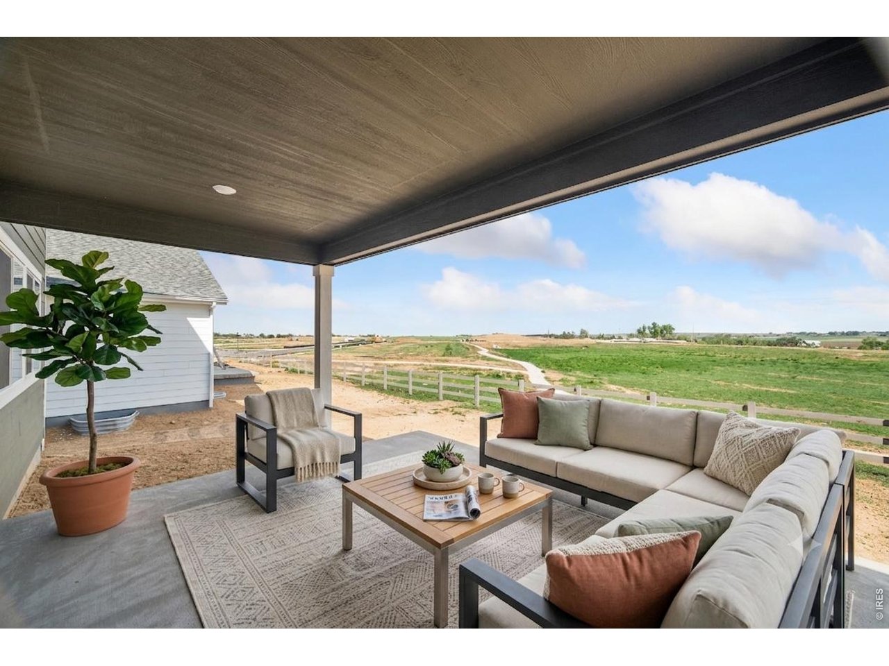 330 Rustic Barn Ln