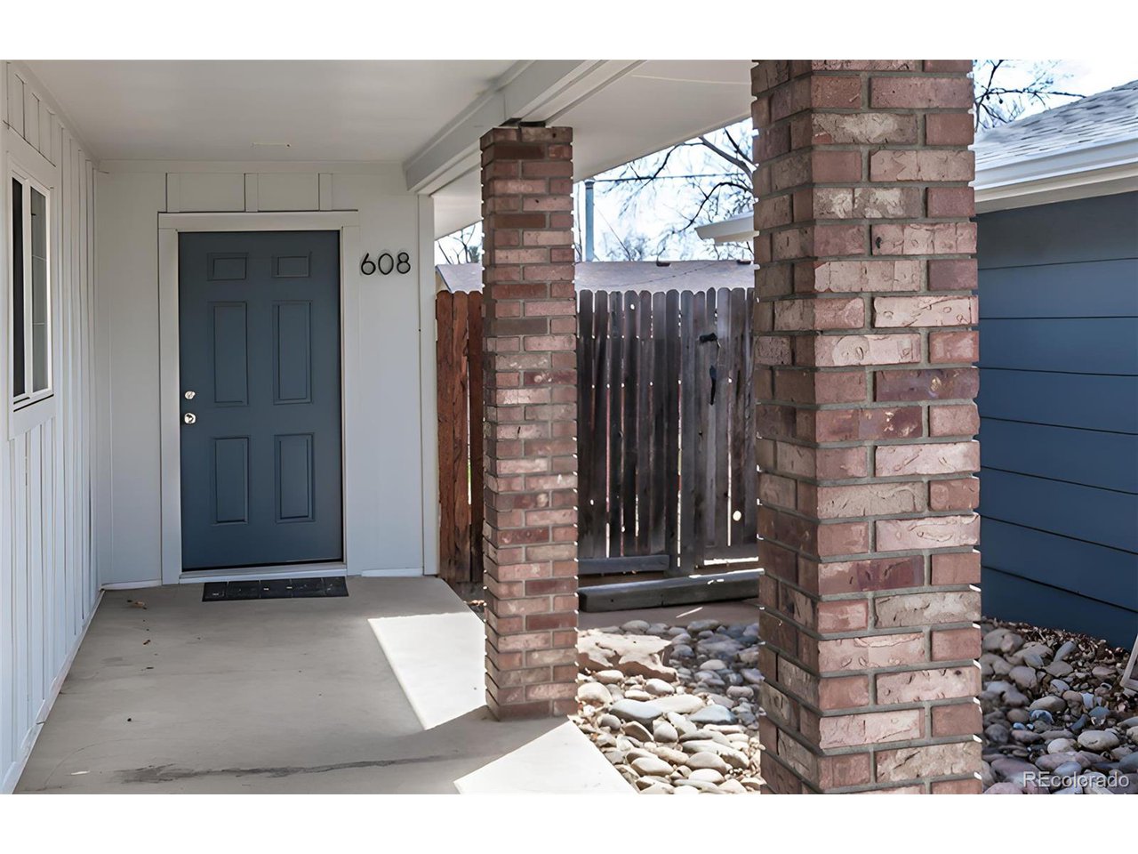 608 Irish Dr