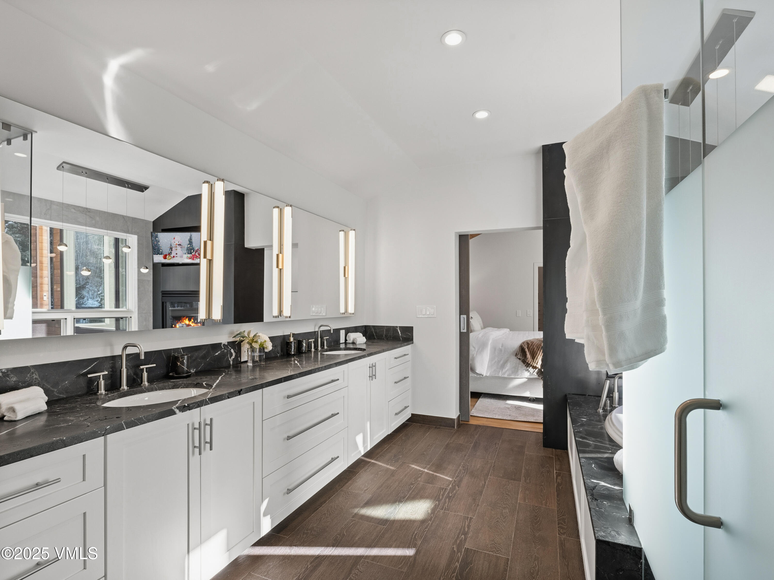 4126 Columbine Drive A