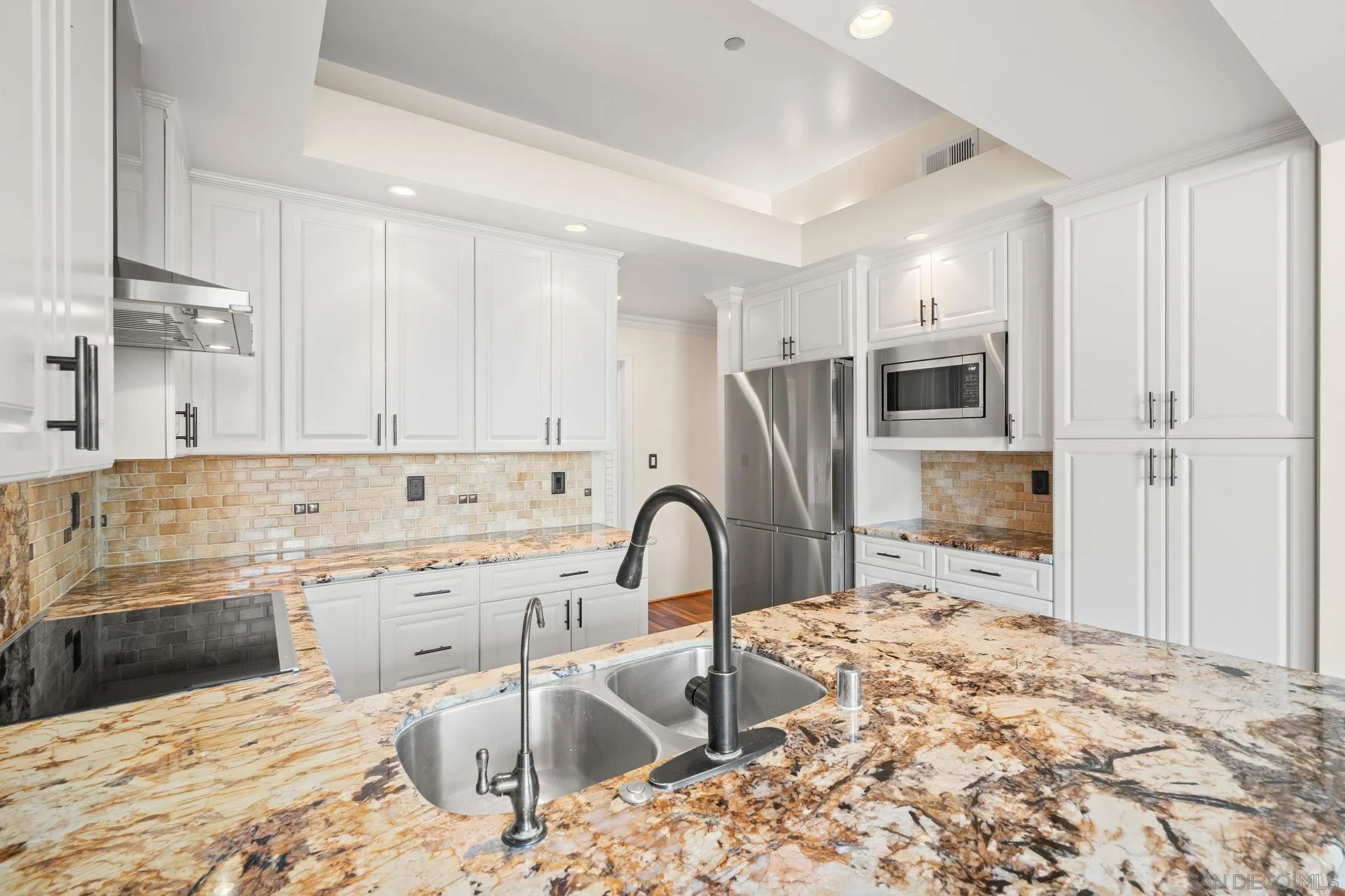 655 India St Unit 401